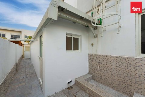 Villa in Dubai 5 bedrooms, 632.5 sq.m. № 72347 - photo 14