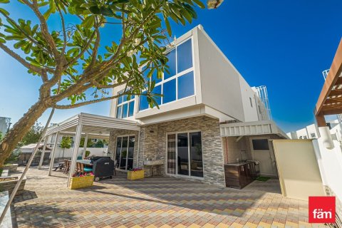 Villa in Dubai 5 bedrooms, 632.5 sq.m. № 72347 - photo 18