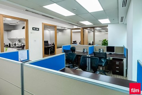 Bureau à Sheikh Zayed Road, Dubai, 97.9 m², № 137494 - photo 12