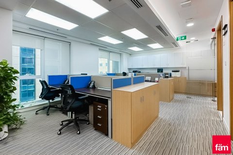Bureau à Sheikh Zayed Road, Dubai, 97.9 m², № 137494 - photo 2