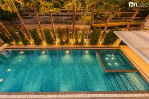 Villa in Dubai Hills Estate, Dubai 5 bedrooms, 1002.5 sq.m. № 137495 - photo 3