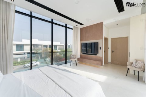 Villa in Dubai Hills Estate, Dubai 5 bedrooms, 1002.5 sq.m. № 137495 - photo 25