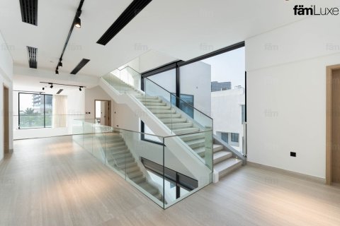 Villa in Dubai Hills Estate, Dubai 5 bedrooms, 1002.5 sq.m. № 137495 - photo 14