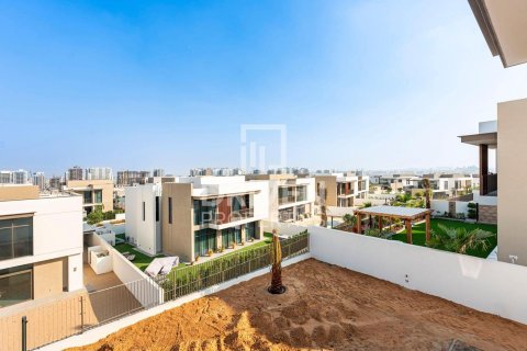 Villa à Al Furjan, Dubai, 4 chambres, 586.68 m², № 129837