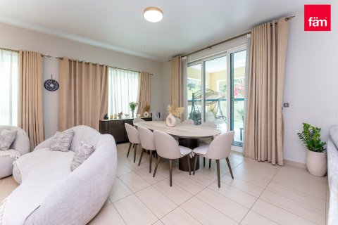 Villa in Jumeirah Park, Dubai 4 bedrooms, 515.8 sq.m. № 111292 - photo 7
