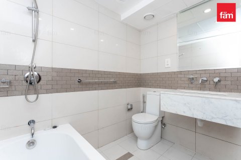 Villa in Dubai Marina, Dubai 3 bedrooms, 363.7 sq.m. № 40163 - photo 20