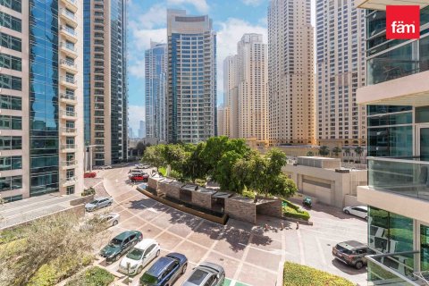 Villa in Dubai Marina, Dubai 3 bedrooms, 363.7 sq.m. № 40163 - photo 23