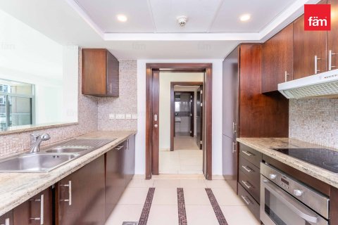 Villa in Dubai Marina, Dubai 3 bedrooms, 363.7 sq.m. № 40163 - photo 8