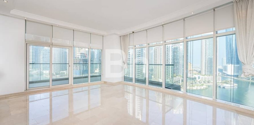 Квартира в Дубай Марине, Дубай, 3 спальни, 231м², № 21566