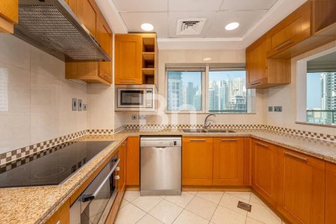 Снять в аренду квартиру в Дубай Марине, Дубай: 3 спальни, 231м², № 21566 - фото 7