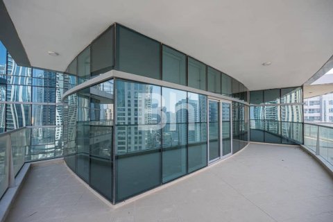 Снять в аренду квартиру в Дубай Марине, Дубай: 3 спальни, 231м², № 21566 - фото 3