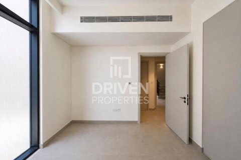 Townhouse in Mudon, Dubai 4 bedrooms, 262.08 sq.m. № 136664 - photo 15
