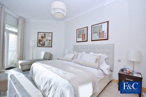 Apartment in Shoreline Apartments, Palm Jumeirah, Dubai 3 bedrooms, 200 sq.m. № 103343 - photo 12