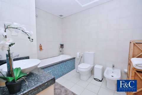 Apartment in Shoreline Apartments, Palm Jumeirah, Dubai 3 bedrooms, 200 sq.m. № 103343 - photo 14