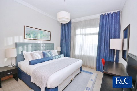 Apartment in Shoreline Apartments, Palm Jumeirah, Dubai 3 bedrooms, 200 sq.m. № 103343 - photo 17
