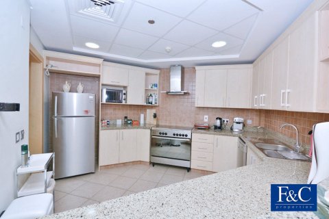 Apartment in Shoreline Apartments, Palm Jumeirah, Dubai 3 bedrooms, 200 sq.m. № 103343 - photo 21