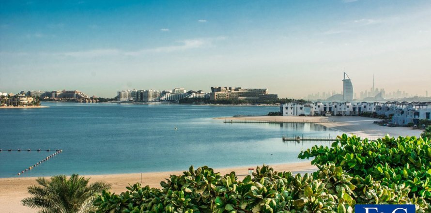 Apartment in Shoreline Apartments, Palm Jumeirah, Dubai 3 bedrooms, 200 sq.m. № 103343