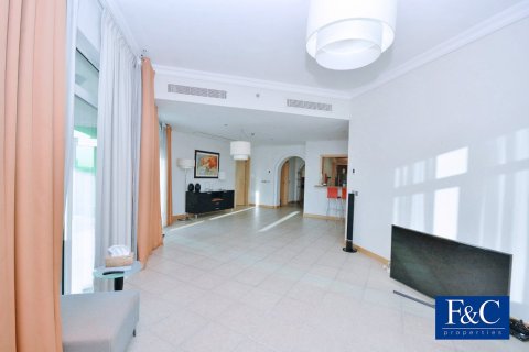 Apartment in Shoreline Apartments, Palm Jumeirah, Dubai 3 bedrooms, 200 sq.m. № 103343 - photo 23