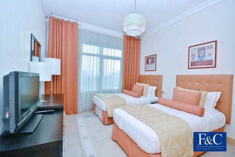 Apartment in Shoreline Apartments, Palm Jumeirah, Dubai 3 bedrooms, 200 sq.m. № 103343 - photo 19