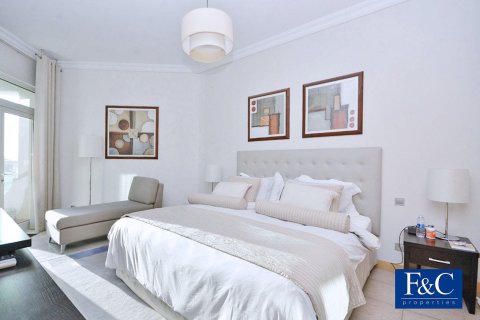 Apartment in Shoreline Apartments, Palm Jumeirah, Dubai 3 bedrooms, 200 sq.m. № 103343 - photo 13