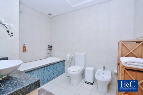 Apartment in Shoreline Apartments, Palm Jumeirah, Dubai 3 bedrooms, 200 sq.m. № 103343 - photo 15