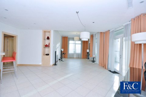 Apartment in Shoreline Apartments, Palm Jumeirah, Dubai 3 bedrooms, 200 sq.m. № 103343 - photo 26