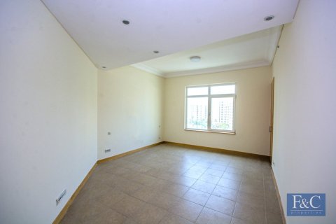 Apartment in Shoreline Apartments, Palm Jumeirah, Dubai 3 bedrooms, 203 sq.m. № 103342 - photo 11