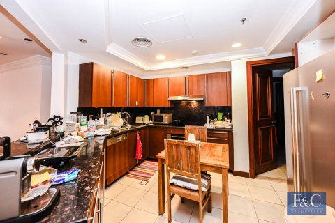 Apartment in The Fairmont Palm Residences, Palm Jumeirah, Dubai 3 bedrooms, 215 sq.m. № 103341 - photo 10