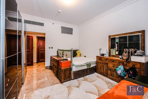 Apartment in The Fairmont Palm Residences, Palm Jumeirah, Dubai 3 bedrooms, 215 sq.m. № 103341 - photo 8