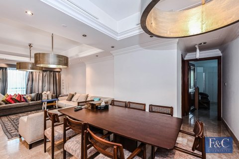 Apartment in The Fairmont Palm Residences, Palm Jumeirah, Dubai 3 bedrooms, 215 sq.m. № 103341 - photo 12