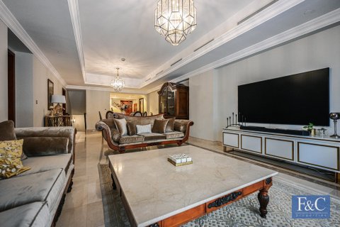 Townhouse in The Fairmont Palm Residences, Palm Jumeirah, Dubai 3 bedrooms, 483 sq.m. № 103338 - photo 15