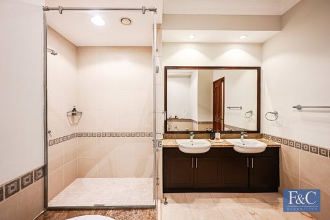 Townhouse in The Fairmont Palm Residences, Palm Jumeirah, Dubai 3 bedrooms, 483 sq.m. № 103338 - photo 7