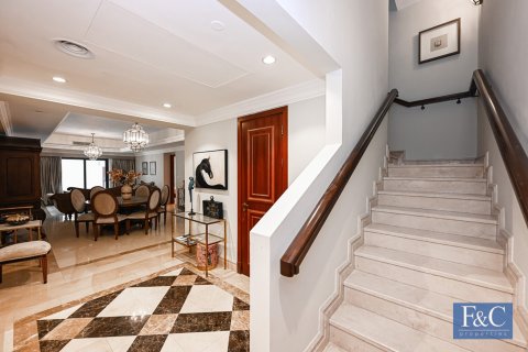 Townhouse in The Fairmont Palm Residences, Palm Jumeirah, Dubai 3 bedrooms, 483 sq.m. № 103338 - photo 24