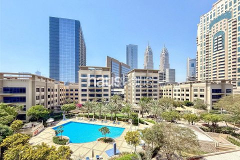 Apartamento en Greens, Dubai, 3 dormitorios, 192 m², № 43262 - foto 1
