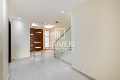 Townhouse in Jumeirah Village Circle, Dubai 4 bedrooms, 198 sq.m. № 20586 - photo 4