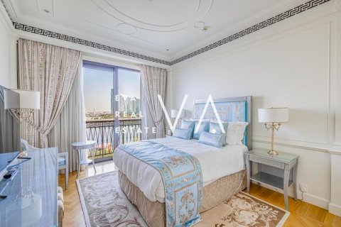 Apartment in Bur Dubai, Dubai 4 bedrooms, 466 sq.m. № 52769 - photo 20