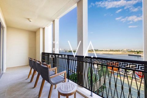 Apartment in Bur Dubai, Dubai 4 bedrooms, 466 sq.m. № 52769 - photo 3