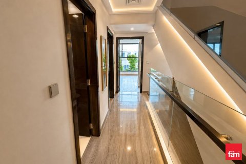 Villa in Dubai 6 bedrooms, 292.7 sq.m. № 114272 - photo 7