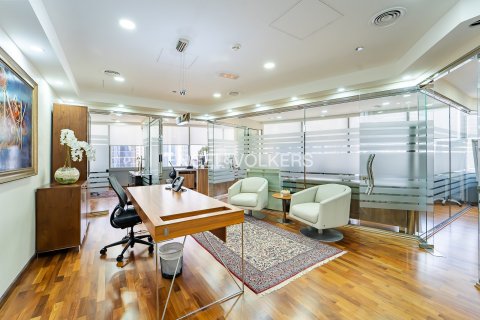 Oficina en Jumeirah Lake Towers, Dubai, 104 m², № 6311 - foto 1