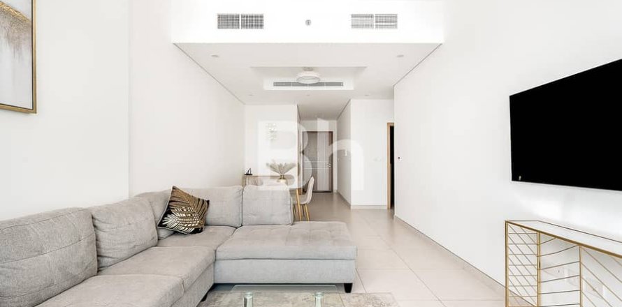 Appartement à Business Bay, Dubai, 1 chambre, 73 m², № 21102