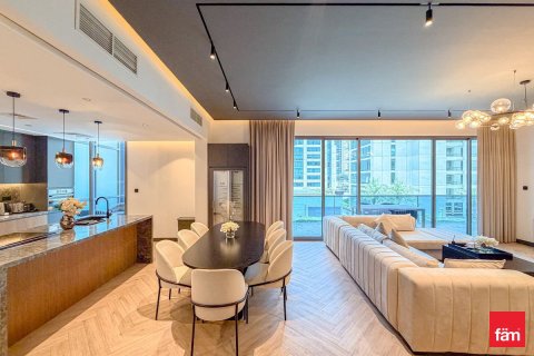 Apartment in Dubai Marina, Dubai 3 bedrooms, 236.3 sq.m. № 114212 - photo 2