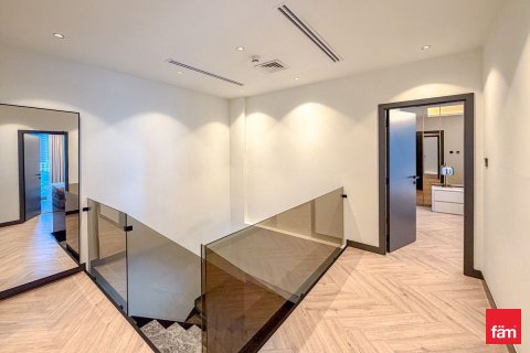 Apartment in Dubai Marina, Dubai 3 bedrooms, 236.3 sq.m. № 114212 - photo 11