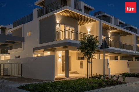 Adosado en Dubai, 3 dormitorios, 170.2 m², № 114226