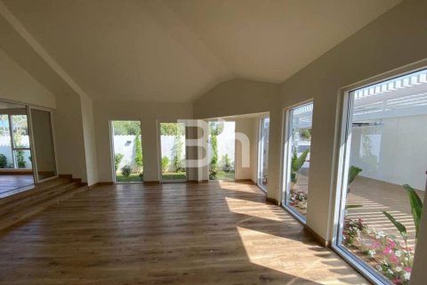 Villa à Al Safa, Dubai, 5 chambres, 372 m², № 21214 - photo 4