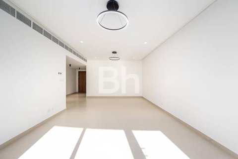 Снять в аренду квартиру в Sheikh Zayed Road, Дубай: 2 спальни, 135м², № 21212 - фото 1