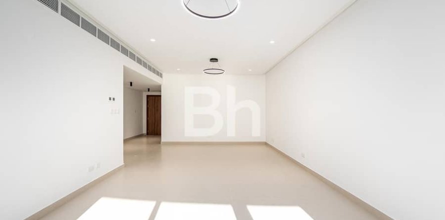 Квартира в Sheikh Zayed Road, Дубай, 2 спальни, 135м², № 21212