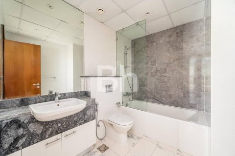 Снять в аренду квартиру в Бизнес-Бэе, Дубай: 3 спальни, 185м², № 21213 - фото 7
