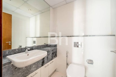 Снять в аренду квартиру в Бизнес-Бэе, Дубай: 3 спальни, 185м², № 21213 - фото 14