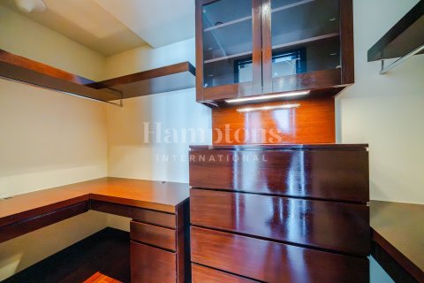 Снять в аренду квартиру в Бурдж-Халифе, Дубай: 2 спальни, 154.49768900м², № 63898 - фото 6