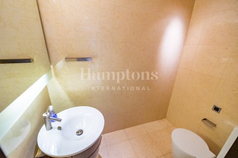 Снять в аренду квартиру в Бурдж-Халифе, Дубай: 2 спальни, 154.49768900м², № 63898 - фото 5